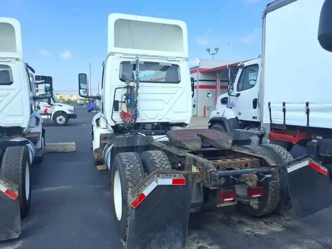 2019 NAVISTAR INTERNATIONAL RH613 DAYCAB S/A