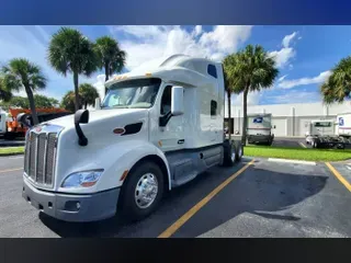 2022 Peterbilt 579