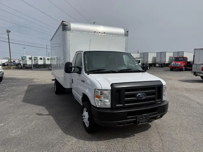 2019 Ford E-450