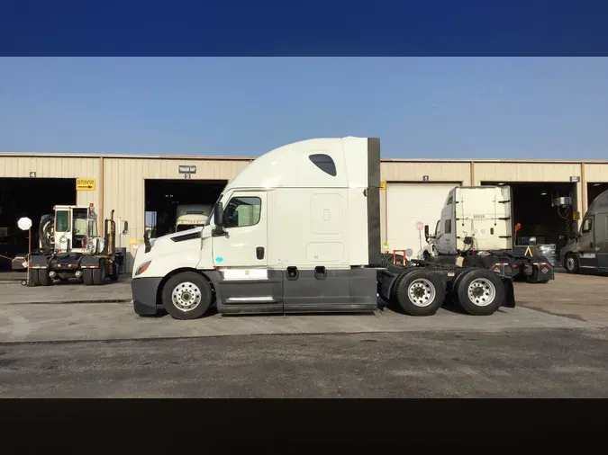 2022 Freightliner Cascadia