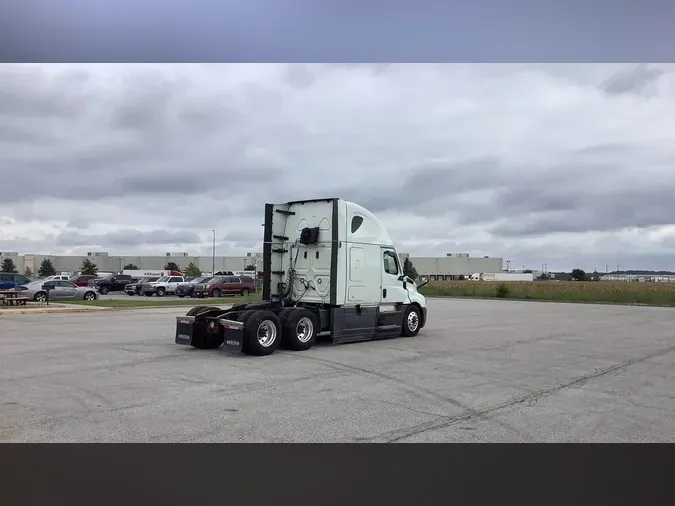 2023 Freightliner Cascadia 126