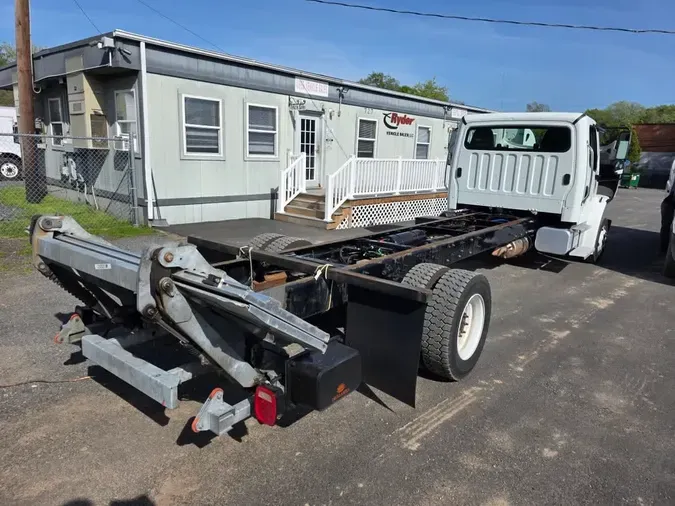 2021 FREIGHTLINER/MERCEDES M2 1062254a5917f4aa5f83c5389cabff60987