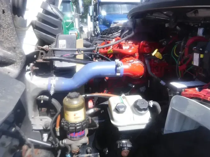 2019 FREIGHTLINER M2 106