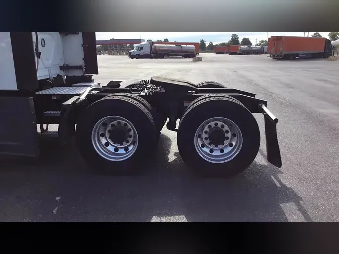 2022 Freightliner Cascadia 126