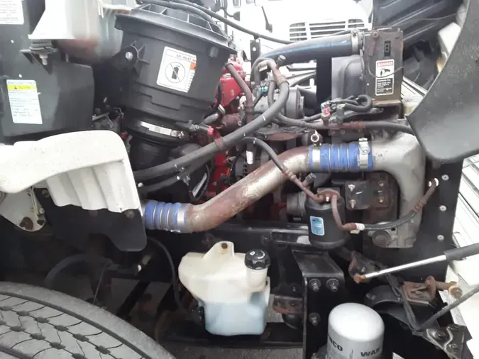 2017 FREIGHTLINER M2 106