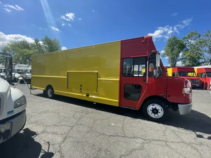 2017 FRTLR CUSTOM CHASSIS CORP MT-55 WALK-IN