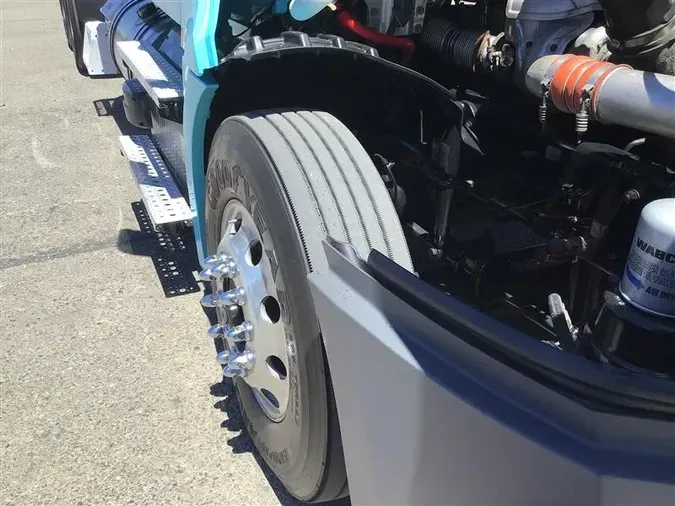 2021 FREIGHTLINER CASCADIA