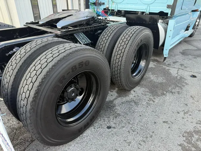 2023 FREIGHTLINER CASCADIA 126