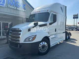 2020 FREIGHTLINER Cascadia 126