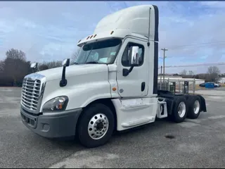 2018 FREIGHTLINER/MERCEDES CASCADIA 125