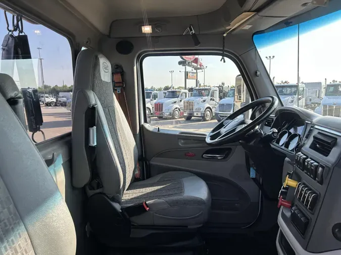 2020 Peterbilt 567
