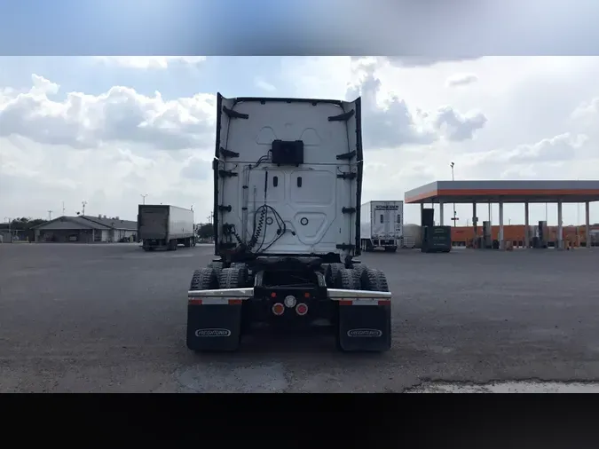 2021 Freightliner Cascadia