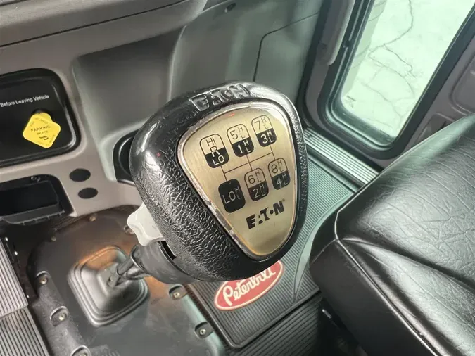 2023 Peterbilt 389