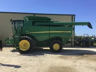 2014 John Deere S670