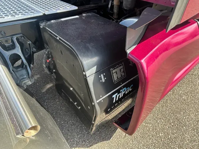 2022 Kenworth T68022709e29b04d73a9cf78c227c33cb3ee