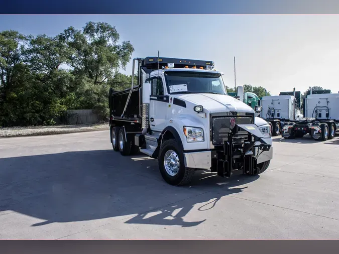 2025 KENWORTH T880S