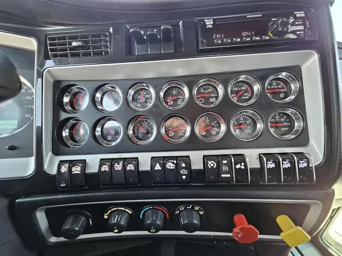 2020 KENWORTH W900