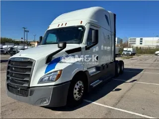 2021 FREIGHTLINER CASCADIA CA126