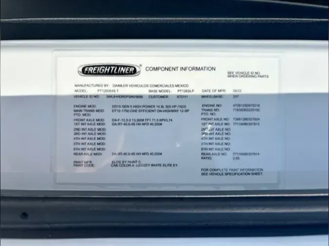 2023 Freightliner Cascadia 126