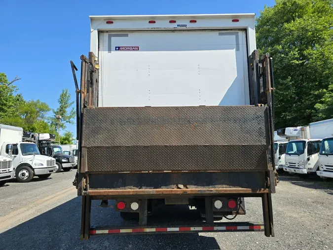 2017 FREIGHTLINER/MERCEDES M2 106