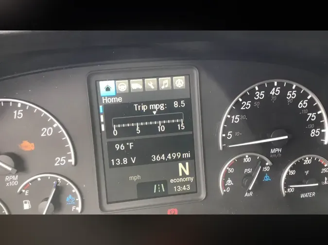 2020 Freightliner Cascadia 126