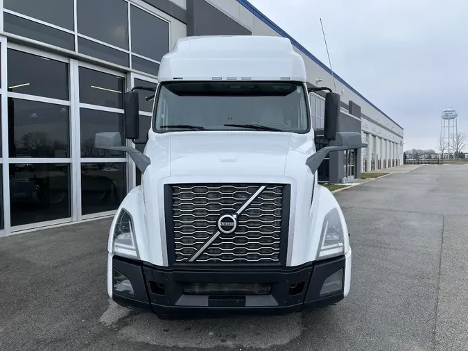 2020 VOLVO VNL64T760