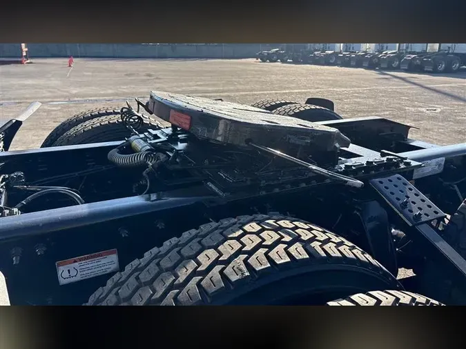 2022 FREIGHTLINER CA126