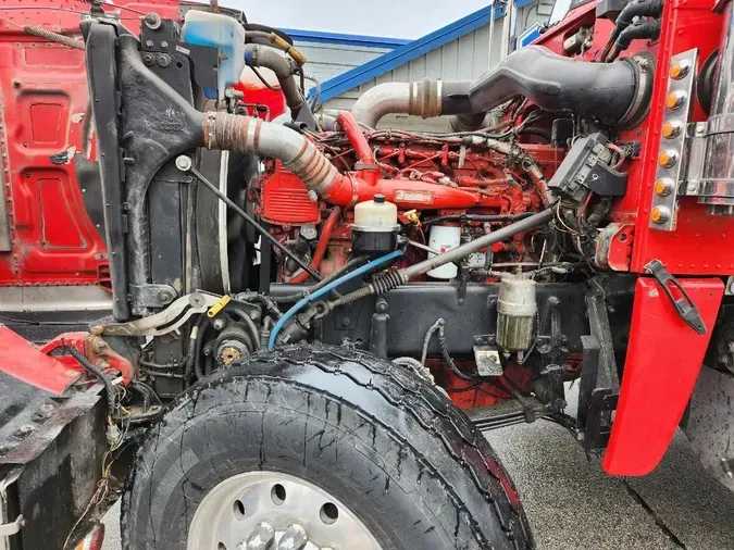 2013 PETERBILT 388