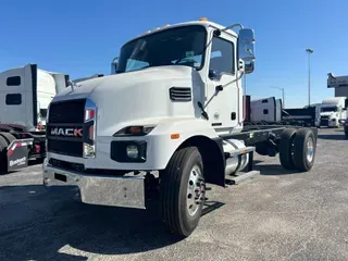 2025 MACK MD74