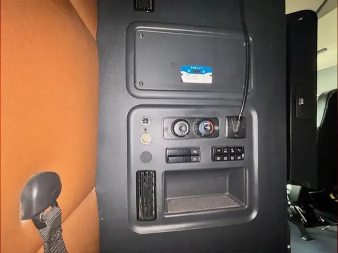 2020 Freightliner Cascadia 126
