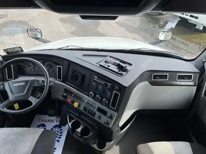 2020 Freightliner Cascadia