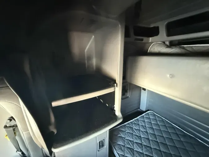 2020 Peterbilt 389