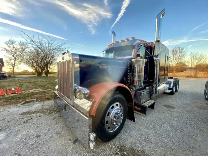 1995 PETERBILT 37922934715d208b0479c989eaebcf4b911