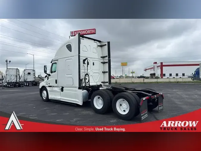 2020 FREIGHTLINER CA126