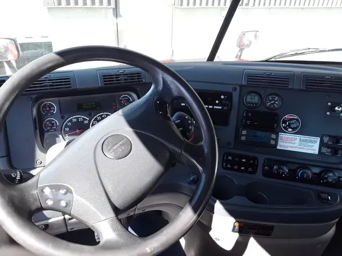 2019 FREIGHTLINER/MERCEDES CASCADIA 125