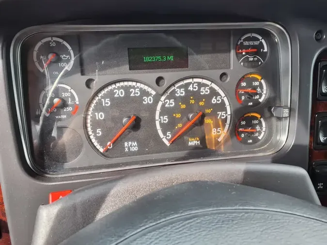 2018 FREIGHTLINER M2 106