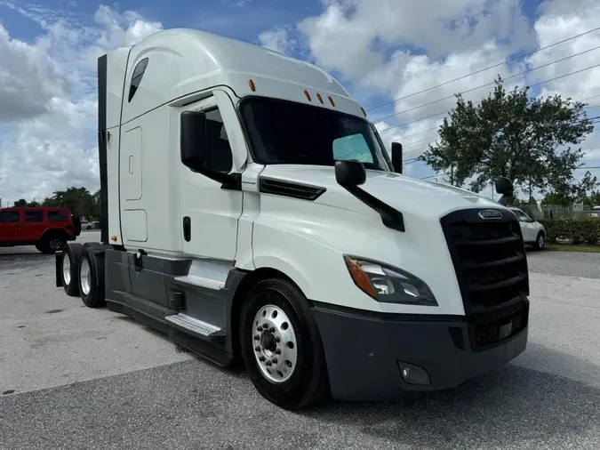 2020 Freightliner Cascadia