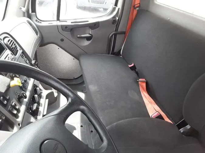 2018 FREIGHTLINER M2 106229cf5c00b00eaae647ee3d73e486c8e