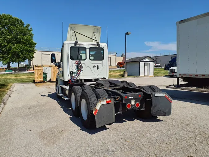 2018 FREIGHTLINER/MERCEDES CASCADIA 125