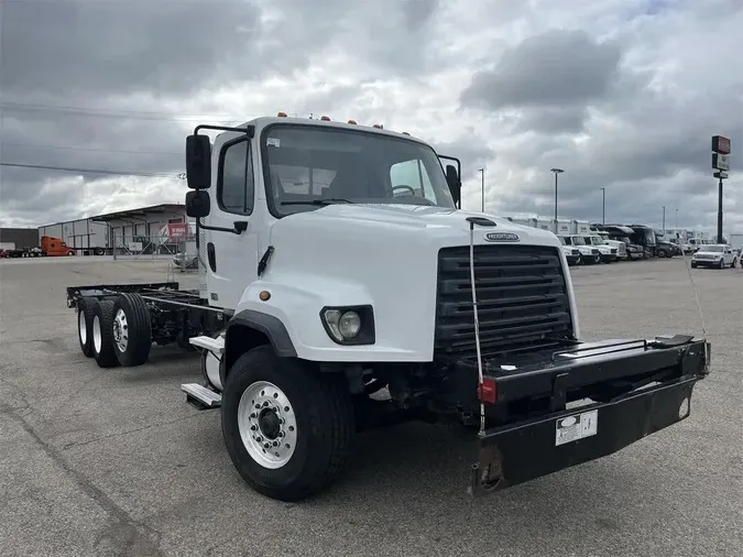 2013 Freightliner 114SD