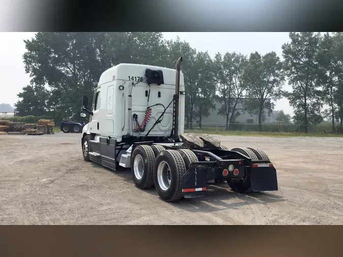 2022 Freightliner Cascadia 12622a449fe62f737e00ce1f233b480c697