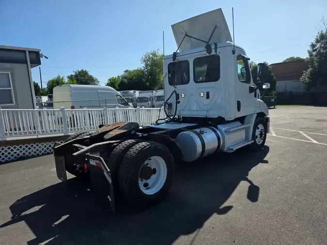 2019 FREIGHTLINER/MERCEDES CASCADIA 11322a81afdefa6051980f9ac765d63eb2e