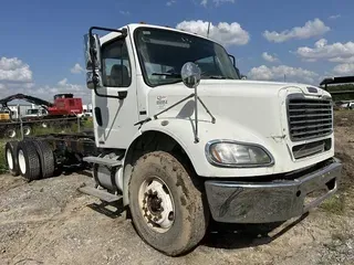 2010 FREIGHTLINER BUSINESS CLASS M2 112