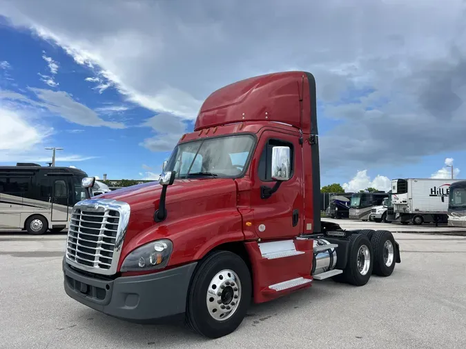 2019 Freightliner Cascadia 125