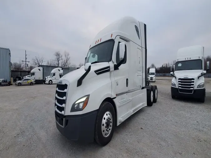 2023 FREIGHTLINER CASCADIA 126