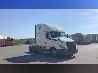 2022 Freightliner Cascadia 126