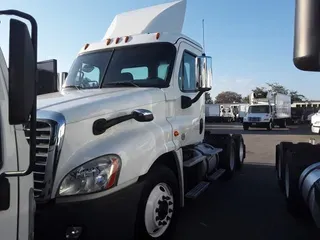 2019 FREIGHTLINER/MERCEDES CASCADIA 125