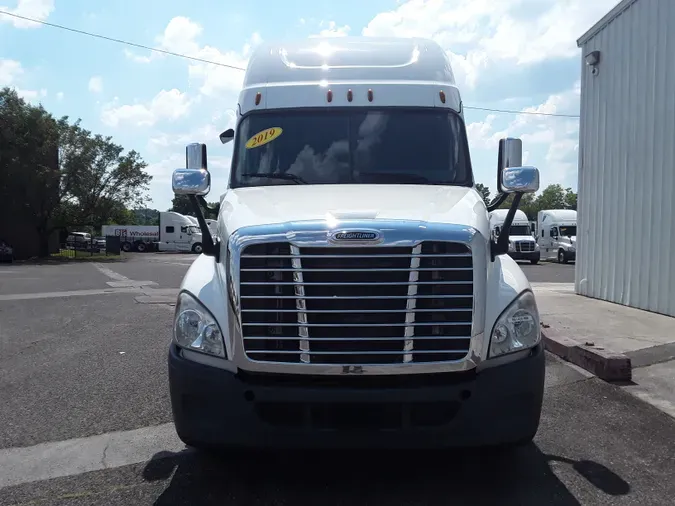 2019 FREIGHTLINER/MERCEDES CASCADIA 125