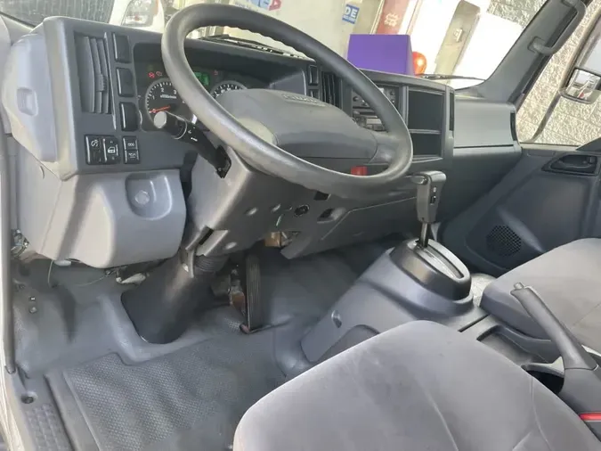 2017 ISUZU NPR22b66644219cec194339d8c4702a8127