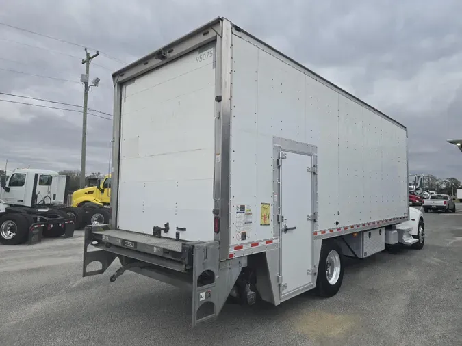 2020 Peterbilt 33722b701e86906f99b46042e7a32038531